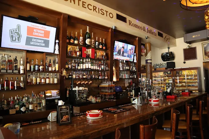Full Bar & Spirits
